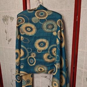 Chic Circular Pattern Scarf in Teal and Gold
